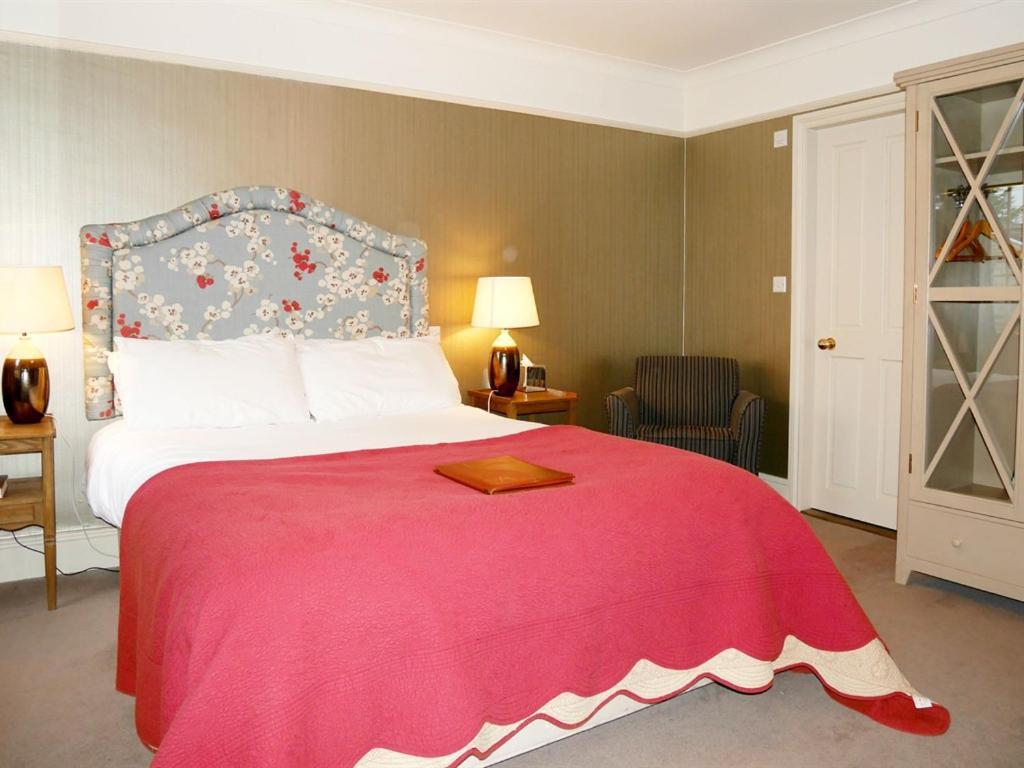 The Angel In Wootton Bassett Hotel Роял Уутън Басет Екстериор снимка