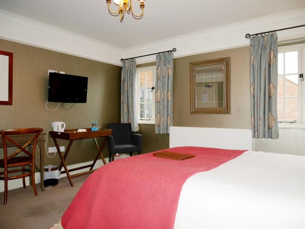 The Angel In Wootton Bassett Hotel Роял Уутън Басет Екстериор снимка