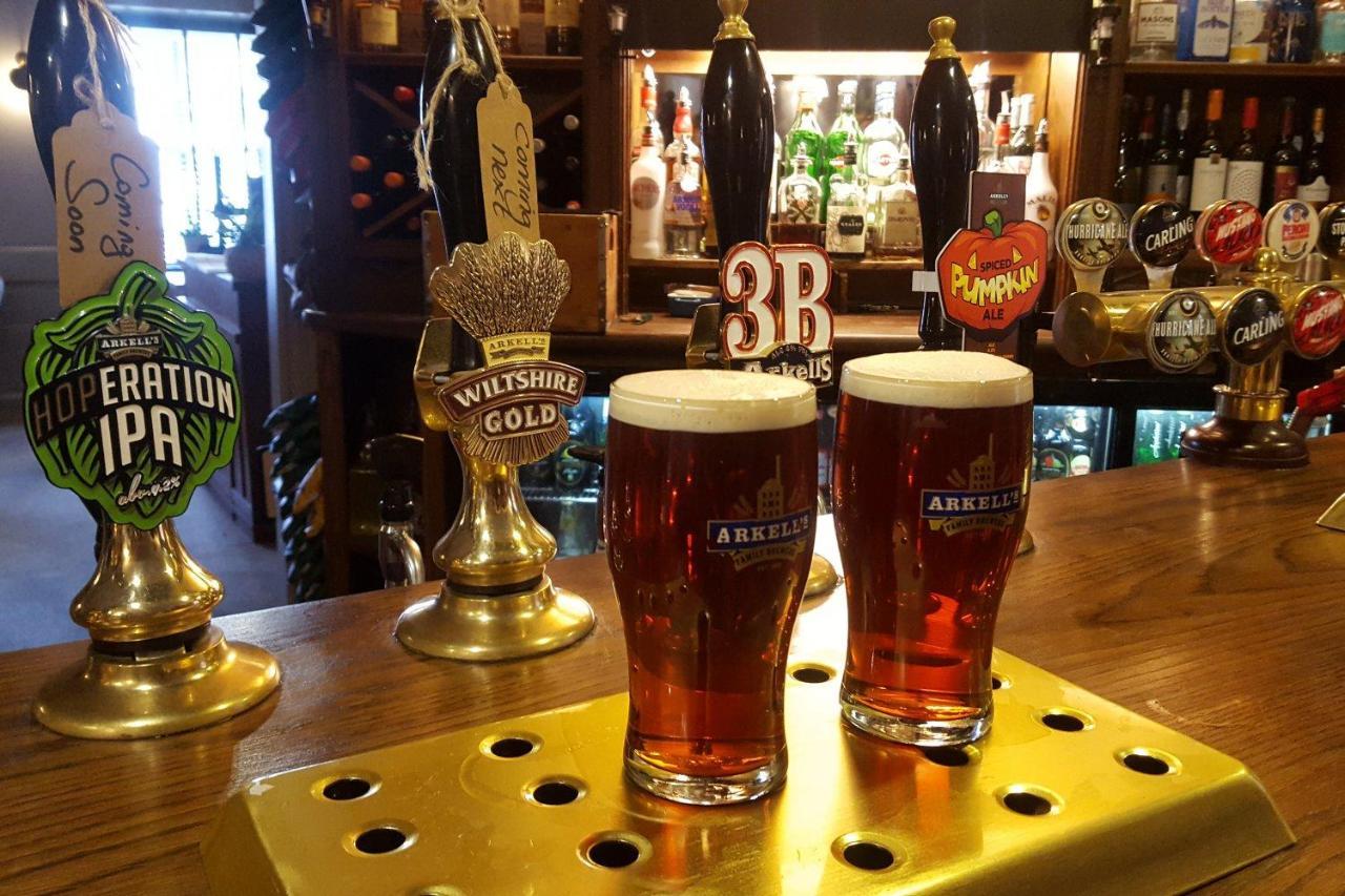 The Angel In Wootton Bassett Hotel Роял Уутън Басет Екстериор снимка