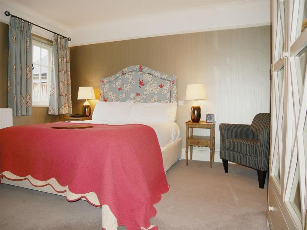 The Angel In Wootton Bassett Hotel Роял Уутън Басет Екстериор снимка